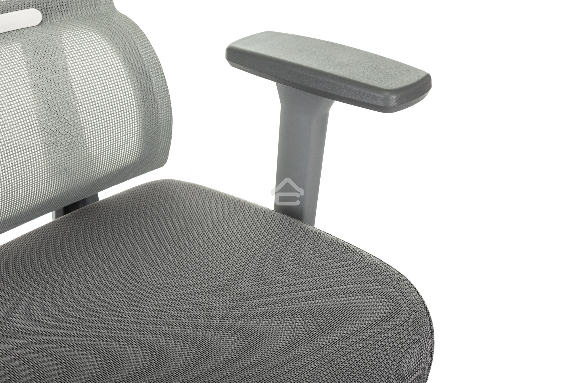 Кресло руководителя Бюрократ MC-G715N-H серый, сетка/ткань, с подголов. крестов. алюминий, пластик серый