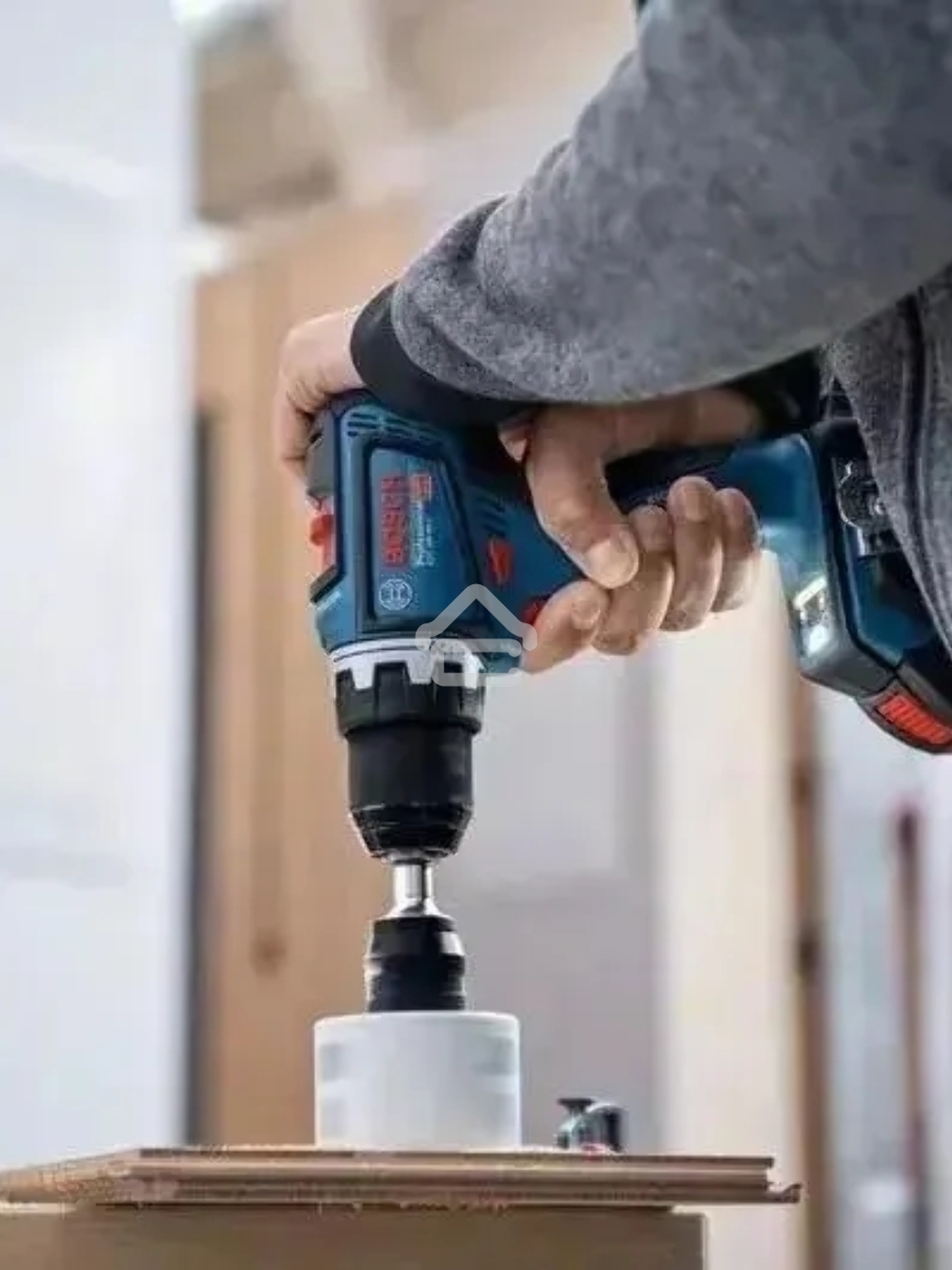 Дрель-шуруповерт Bosch GSR 18V-90 Аккумуляторная, Кейс