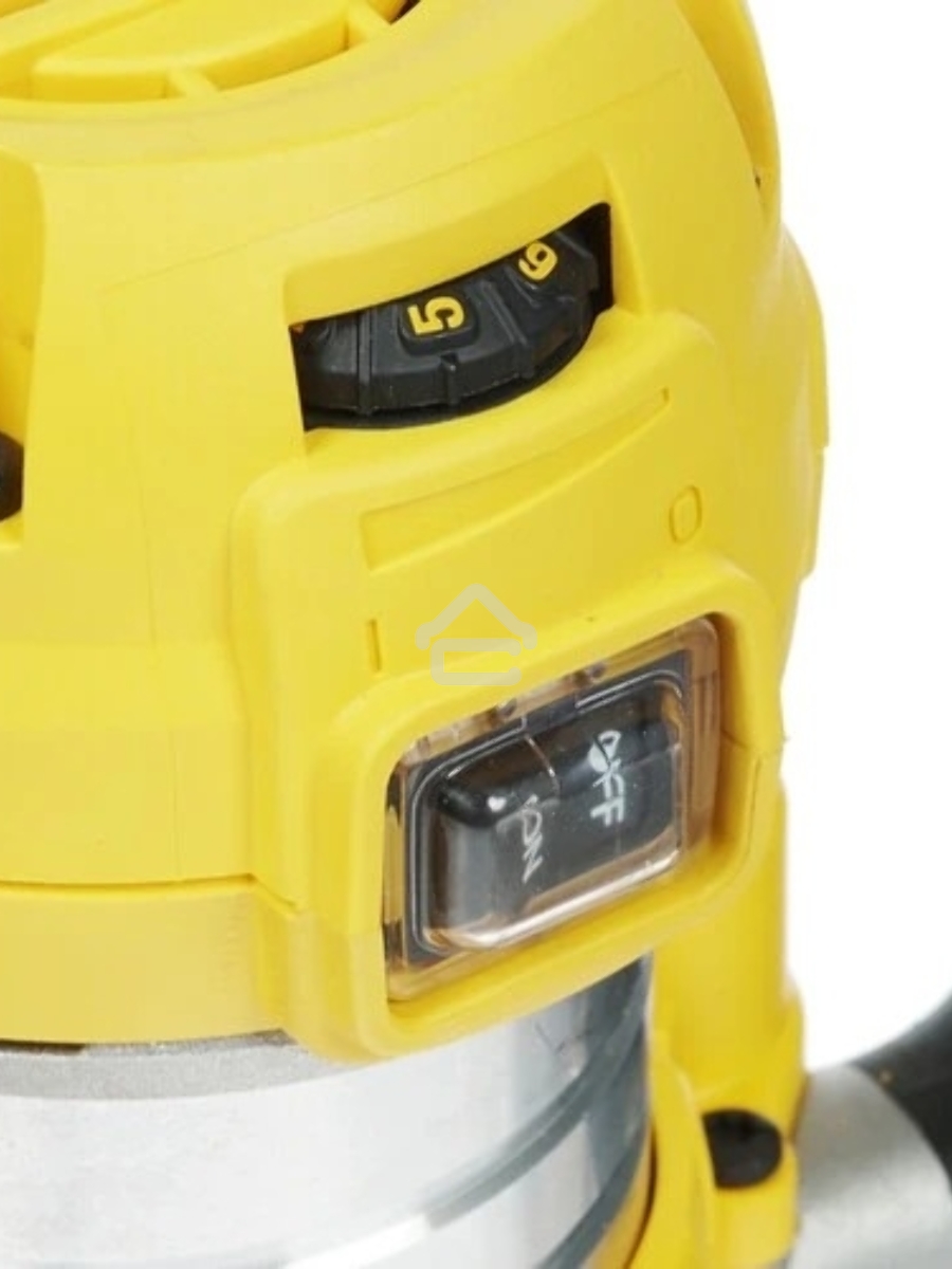 Фрезер DeWalt D26203. 900 Вт,16000-27000 об/мин,ход-55 мм
