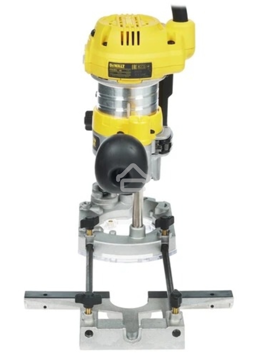Фрезер DeWalt D26203. 900 Вт,16000-27000 об/мин,ход-55 мм