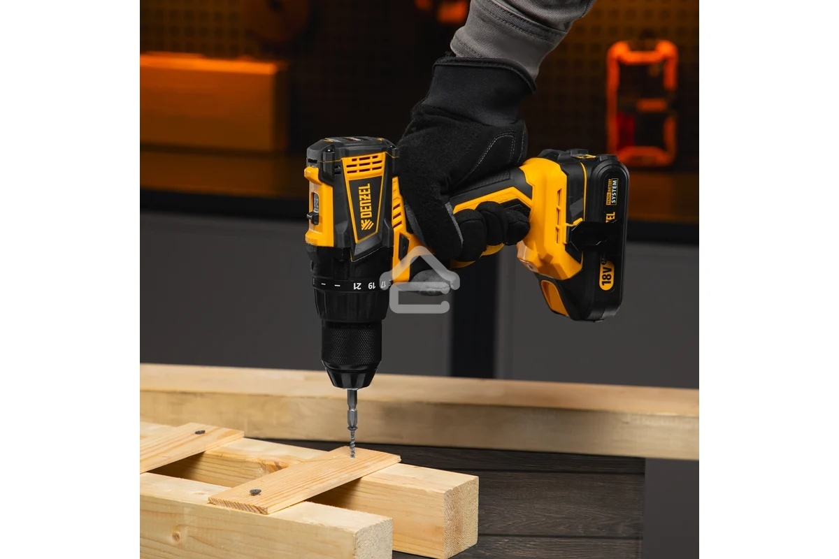 Дрель-шуруповерт аккумуляторная Denzel BLDL-18-0, 18В, Без АКБ и ЗУ