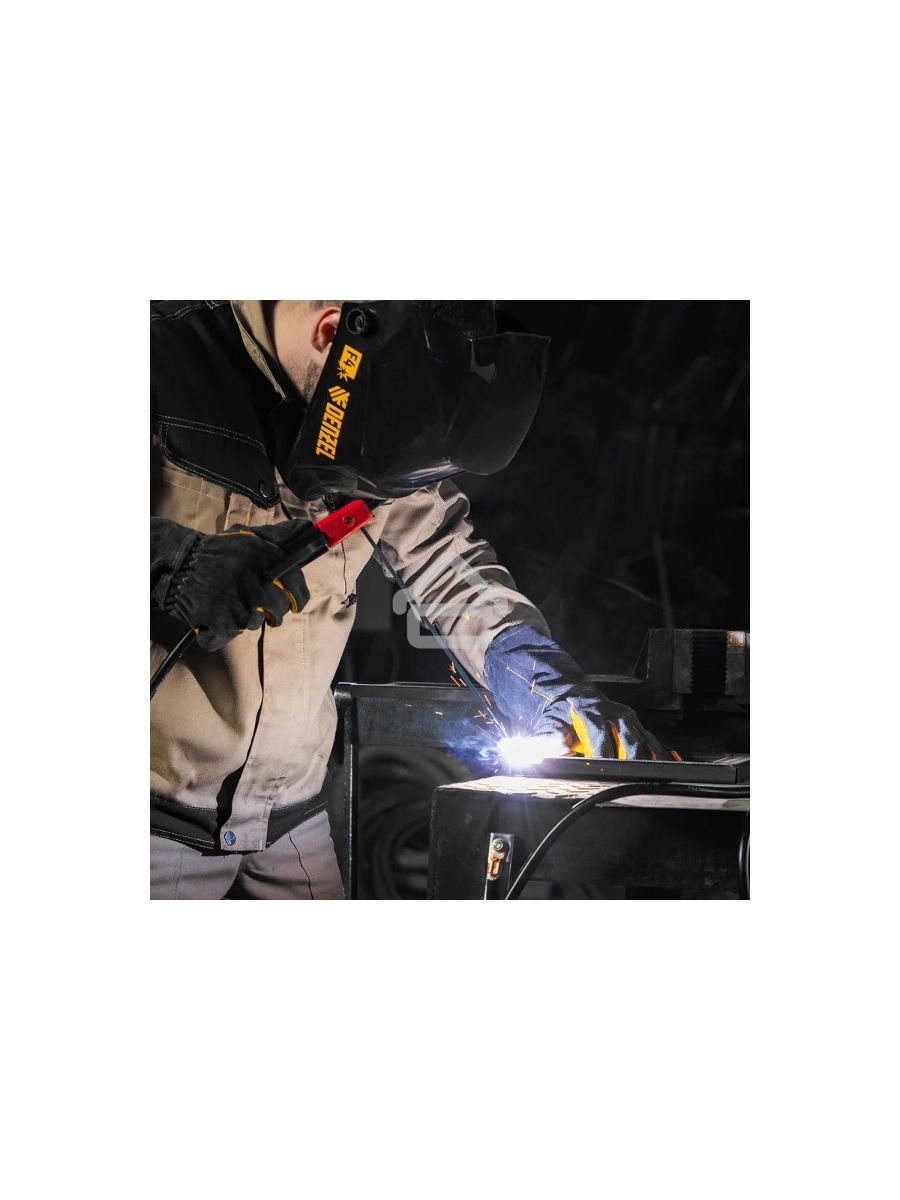 Аппарат инвертор. дуговой сварки SDM-220 Top, 220 А, ПВ 60% кейс Denzel