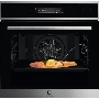Духовой шкаф Электрический Electrolux EOC9P31WX черный/серебристый