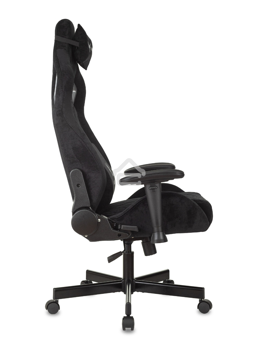 Кресло игровое Knight Outrider Light-20 черный с подголов. крестовина металл
