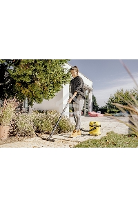 Хозяйственный пылесос Karcher WD 2 Plus V-12/6/18/C желтый, 1000 Вт, уборка сухая/влажная, пылесборник мешок/контейнер, 12 л
