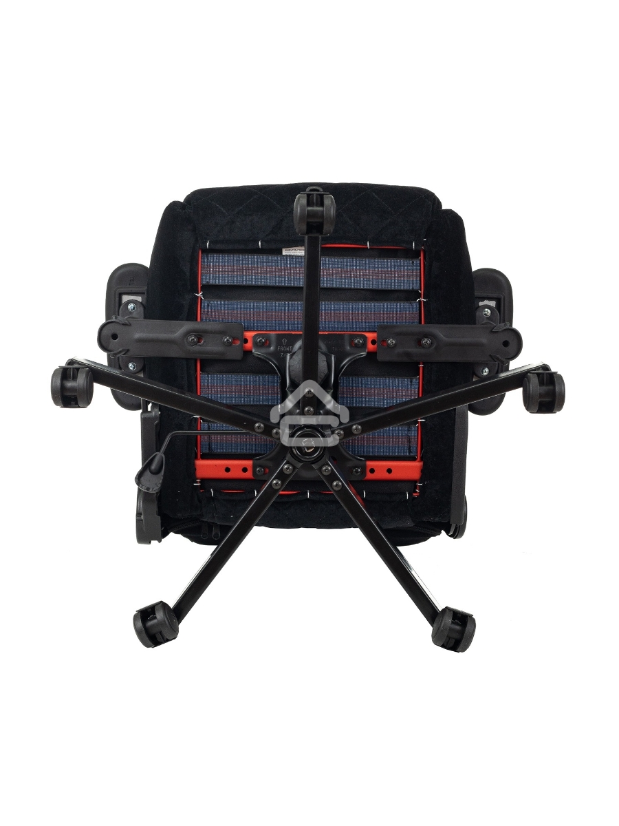Кресло игровое Knight Outrider Light-20 черный с подголов. крестовина металл