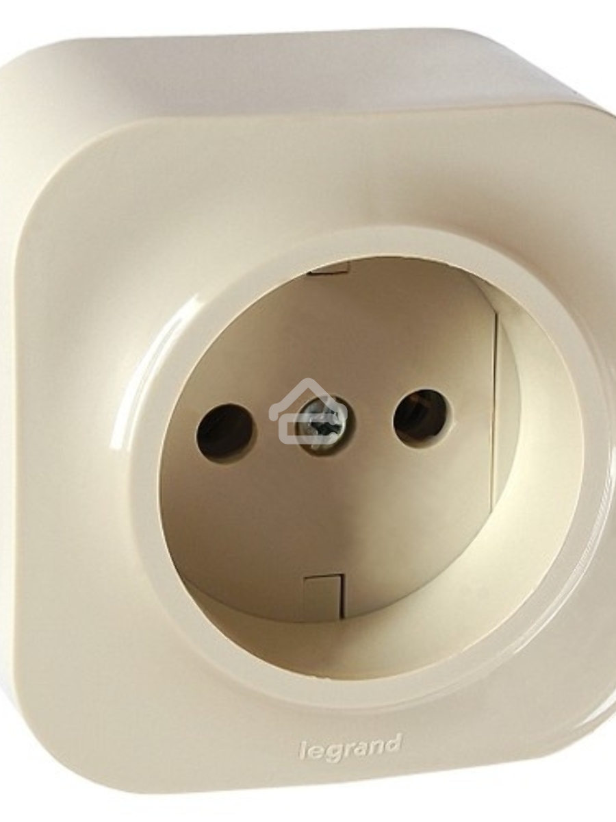 Розетка Legrand 782241 с заземлением без шторок (Слоновая кость)