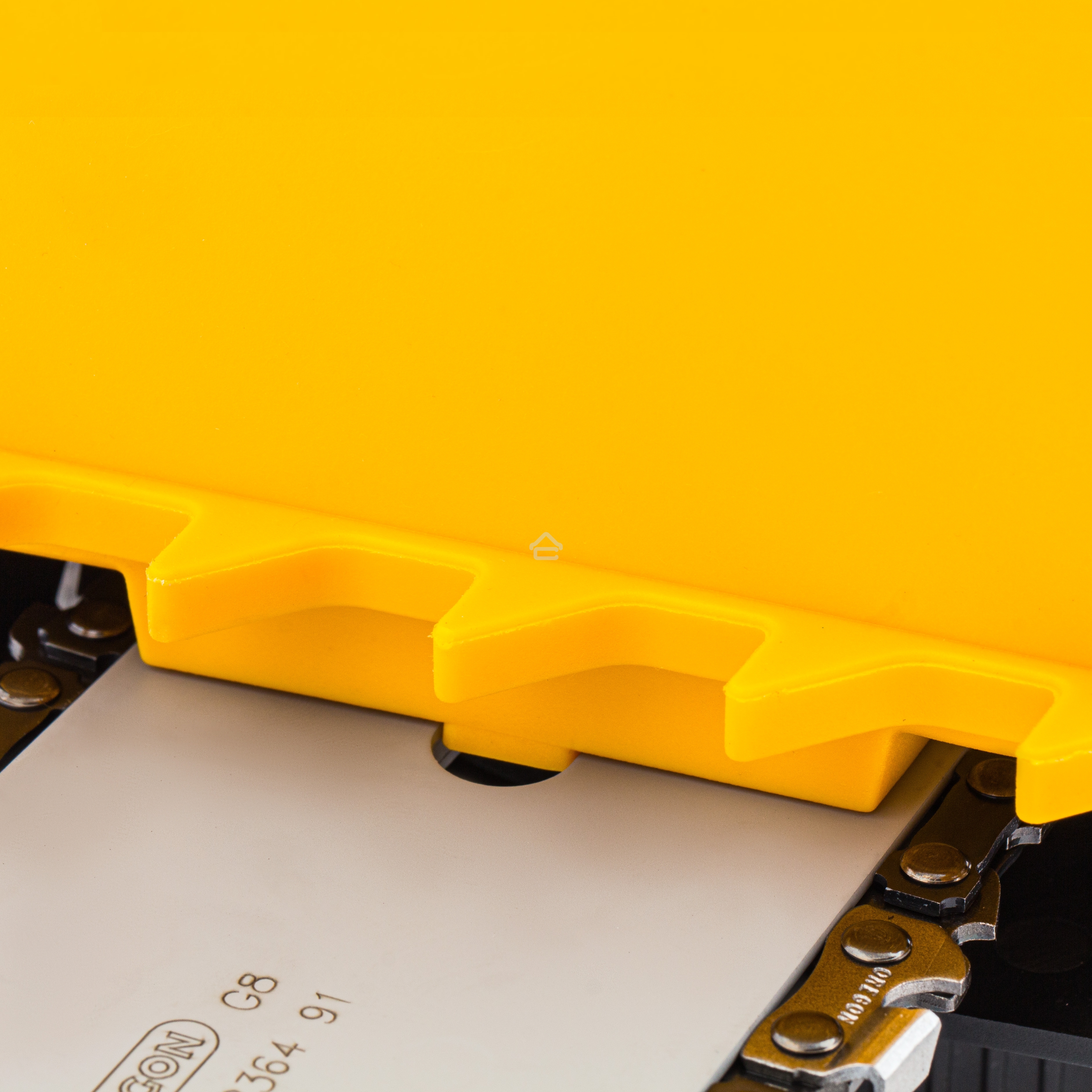 Цепная пила аккумуляторная бесщет. Denzel RCS400-36, Li-ion, 36 В, 4 А·ч, шина 400 мм/ 58610