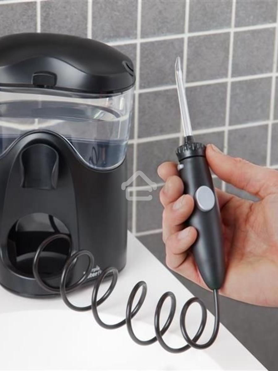 Ирригатор Waterpik WP-112ЕU черный