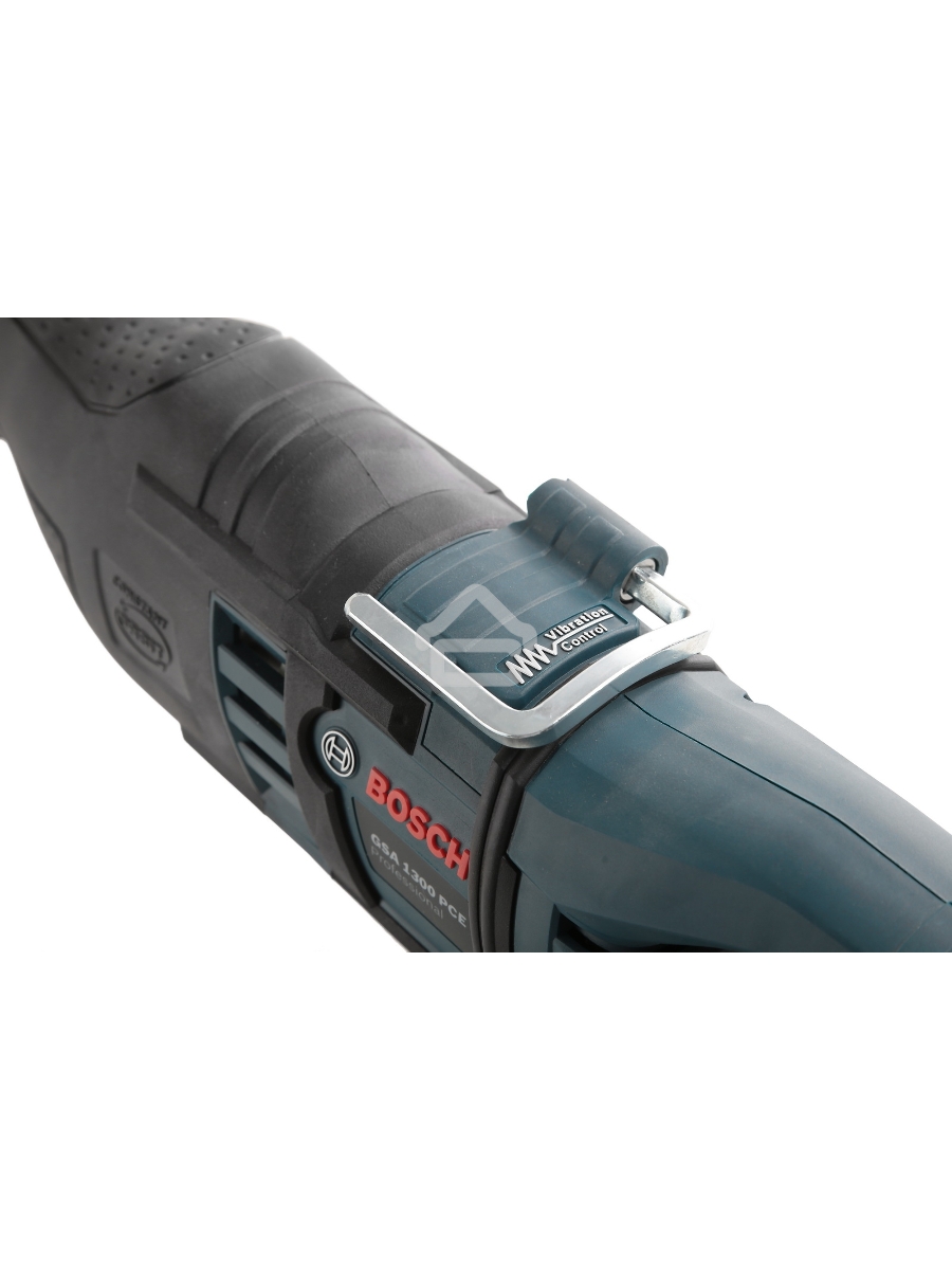 Пила лезвийная Bosch GSA 1300 PCE[060164E200]{1300 Вт, 250мм по дереву, раб.ход19мм, 0-2800об/мин, 4кг, кейс}