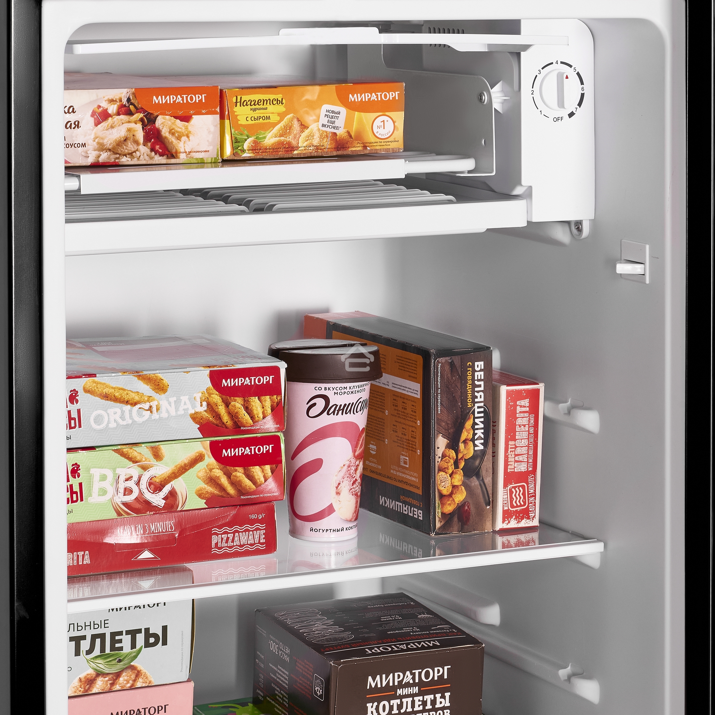 Холодильник Maunfeld MFF83RB черный однокамерный 85л