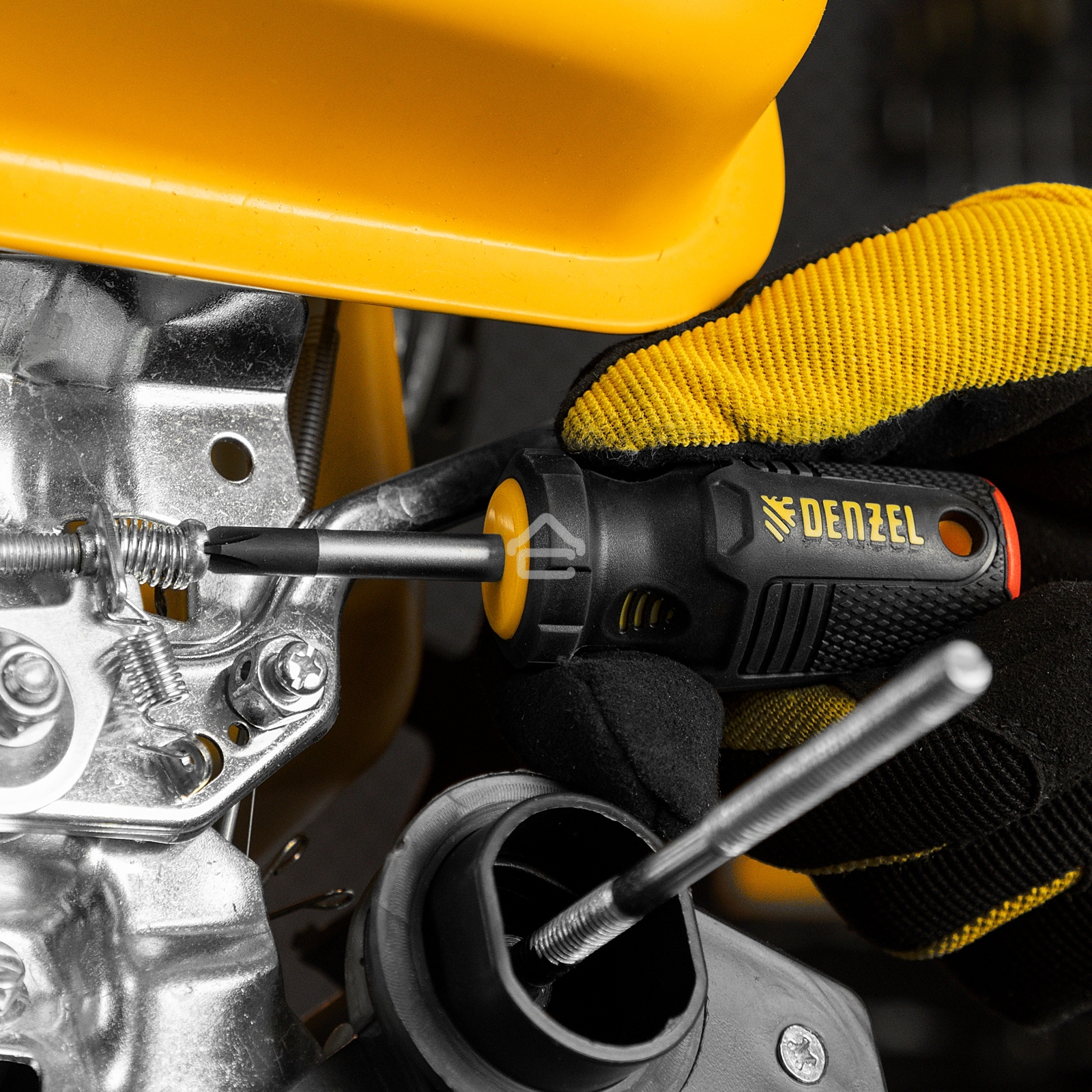 Набор отверток на полке Denzel 8 шт., PH+SL, S2, 3к рукоятка