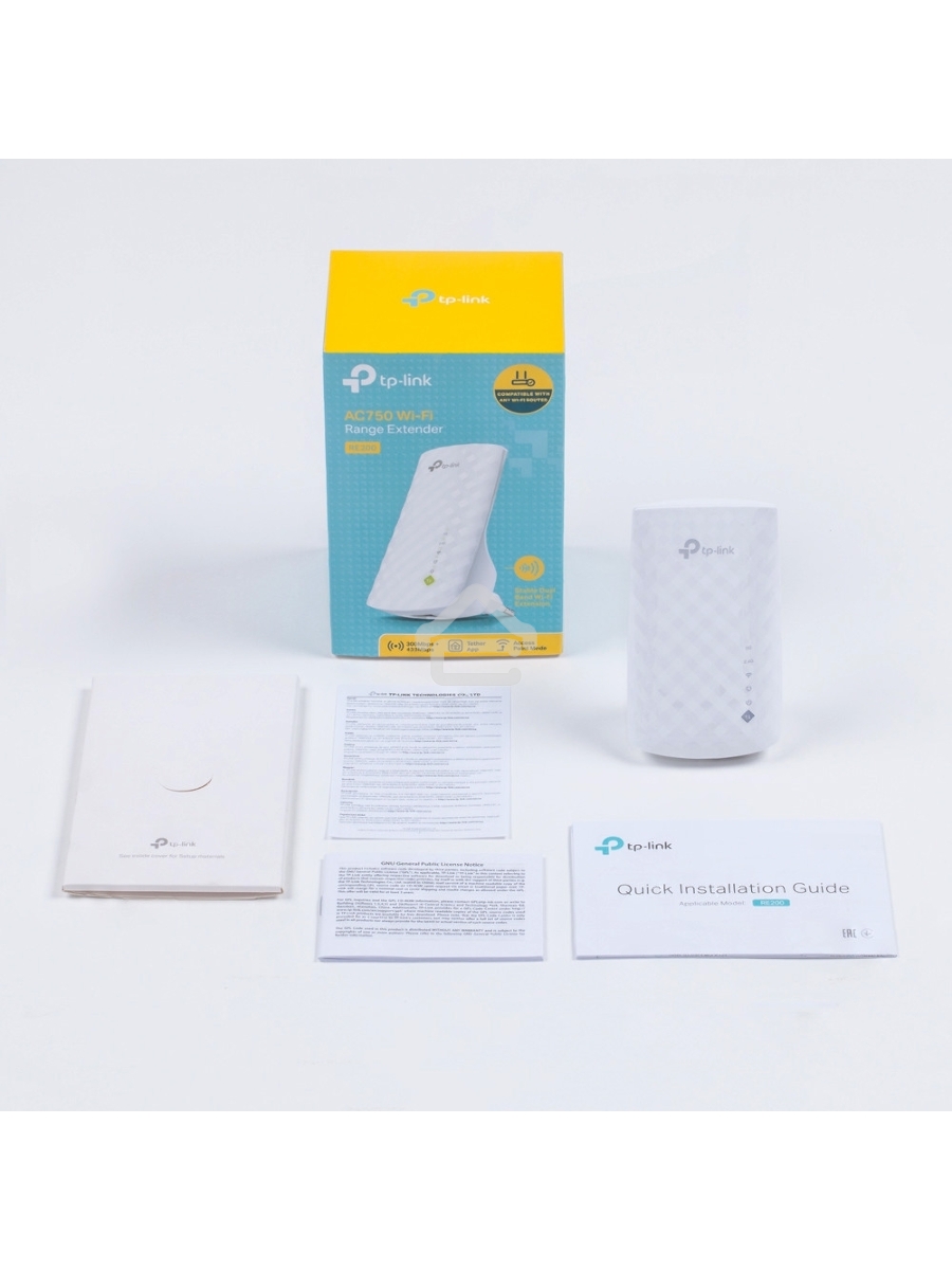 Повторитель беспроводного сигнала TP-Link SOHO RE200 10/100BASE-TX/Wi-Fi белый поставляется без кабеля RJ-45