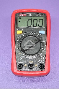 Портативный мультиметр UNI-T UT33D+