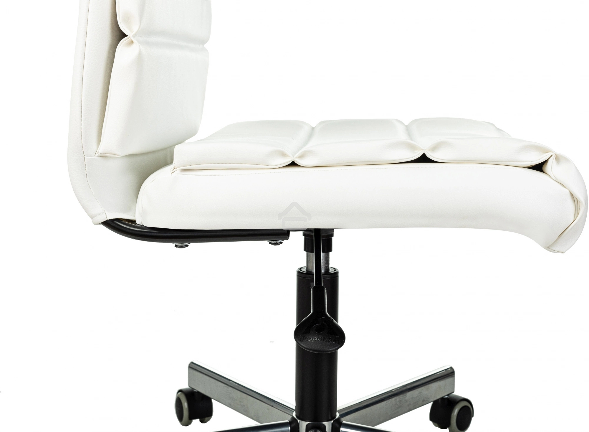 Кресло компьютерное Бюрократ CH-320M белый эко.кожа крестов. металл черный пластик черный