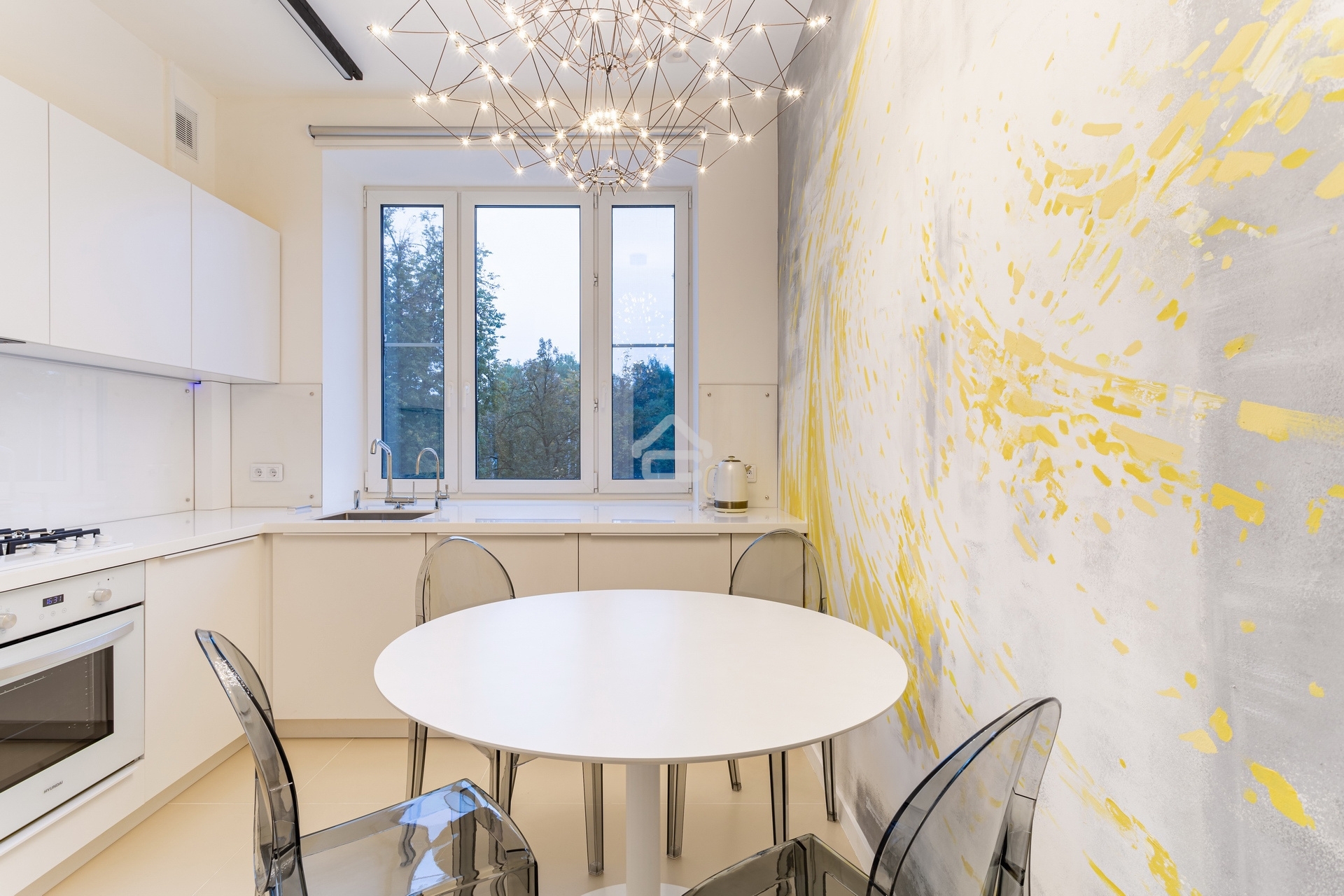 Чайник электрический Hyundai HYK-S4500 1.7 л, 2200 Вт, жемчужный/золотистый (корпус: нержавеющая сталь/пластик)