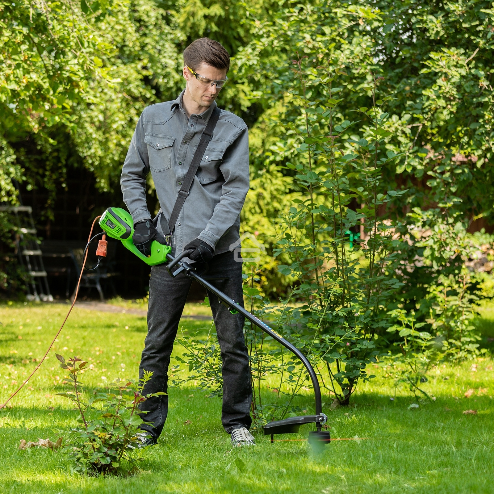 Триммер электрический Сибртех ЭКИ-1100, 1100 Вт, 350 мм, разборная штанга,катушка