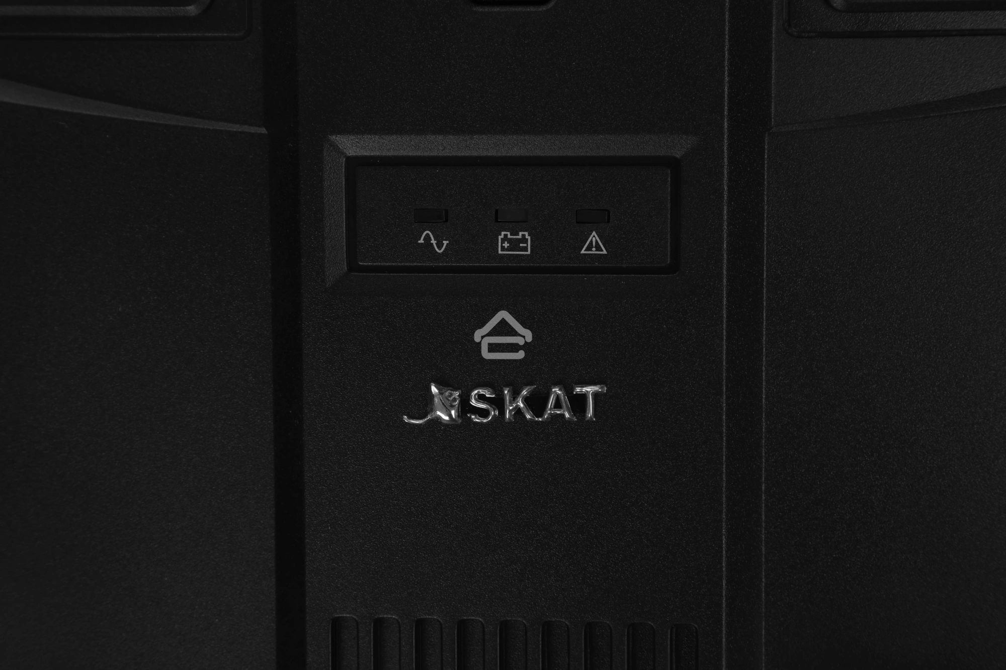 Источник бесперебойного питания SKAT-UPS 800 AI ИБП 220В 480Вт 1 АКБ 9А.ч внутр. меандр. стаб-ция напр-я. 6 выходов Бастион 452
