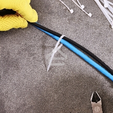 Хомут-стяжка кабельная нейлоновая Rexant 100x2,5 мм, белая, упаковка 100 шт.