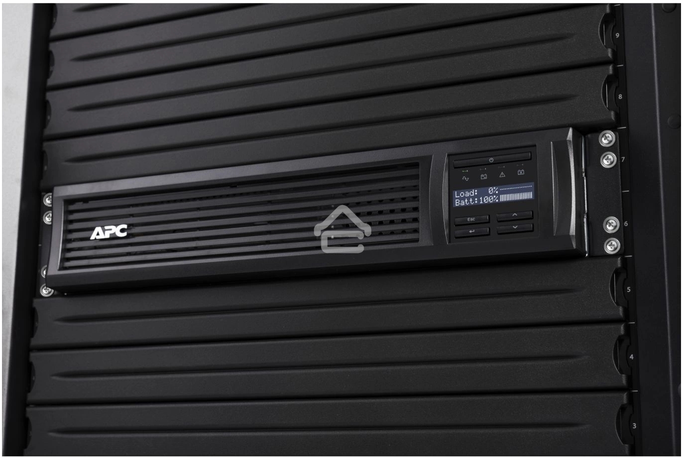 Источник бесперебойного питания APC Smart-UPS SMT750RMI2UC 500Вт 750ВА черный