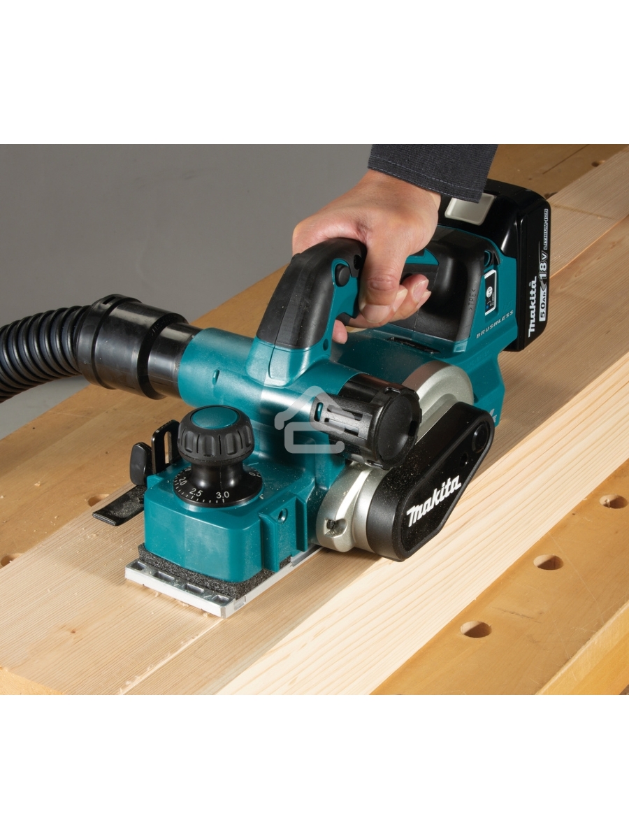 Рубанок Makita DKP181ZU 82мм 12000об/мин