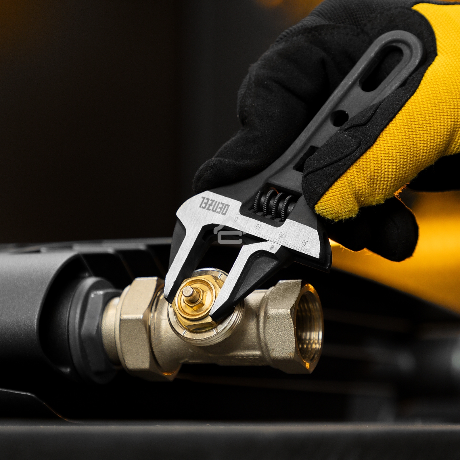 Ключ разводной Denzel 135 мм, CrV, кованый, укороченная рукоятка