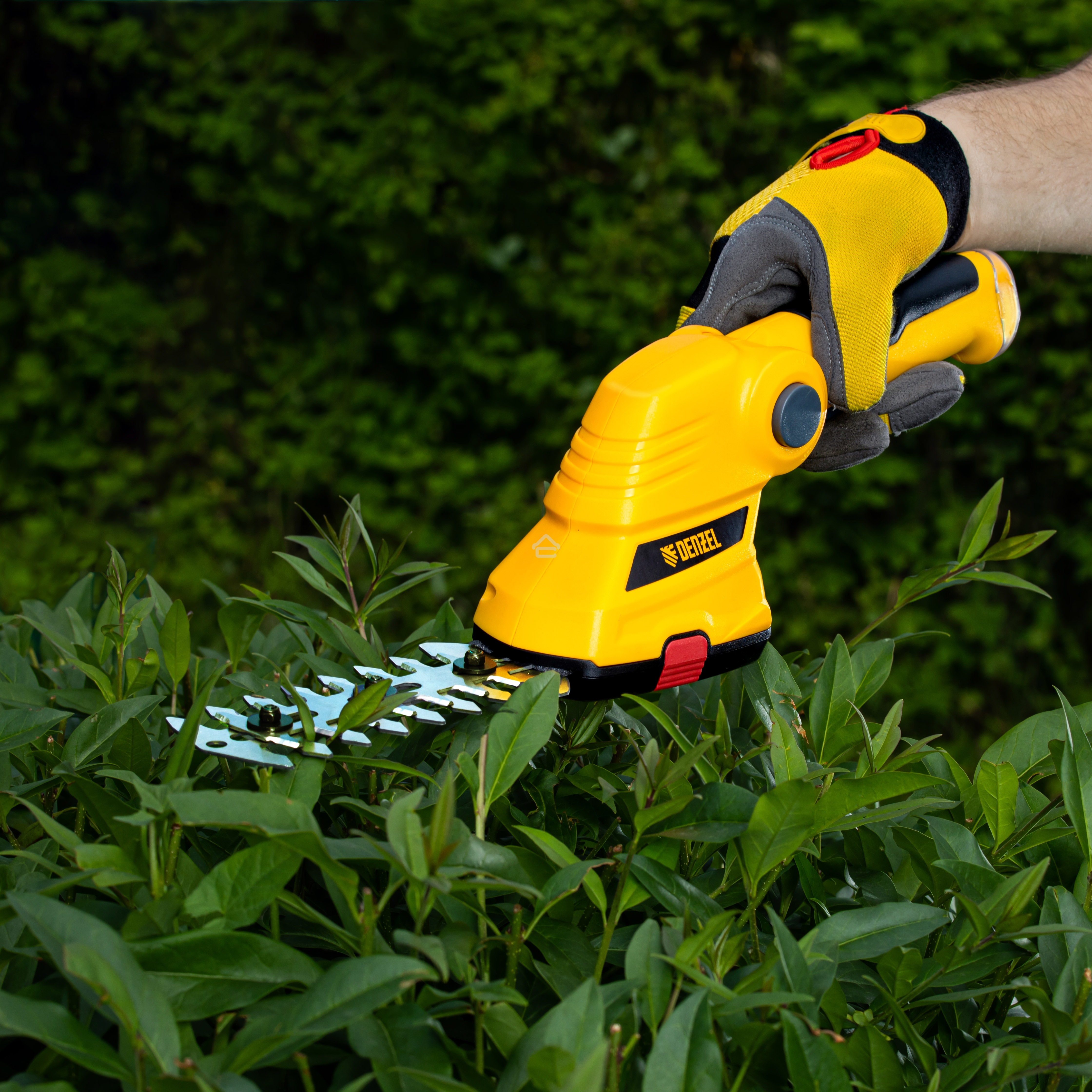 Ножницы-кусторез аккумуляторные Denzel G411 с акк. 3,6В Li-Ion 1,5 А·ч