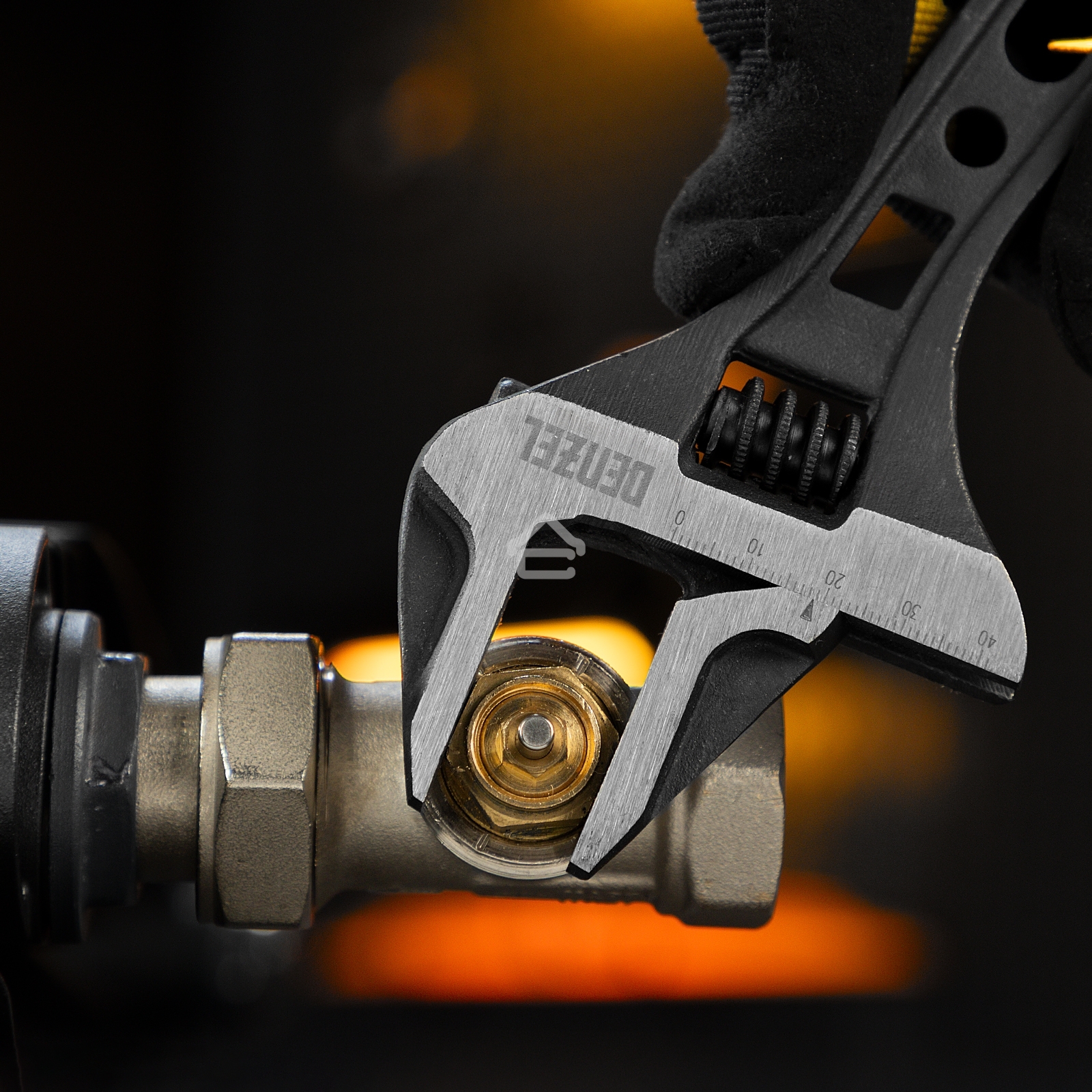 Ключ разводной Denzel 155 мм, CrV, кованый, укороченная рукоятка