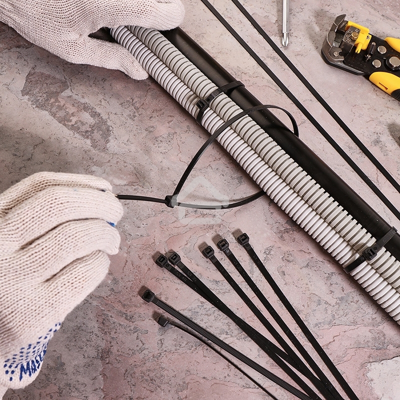 Хомут-стяжка кабельная нейлоновая Rexant 400 x4,8 мм, черная, упаковка 100 шт.