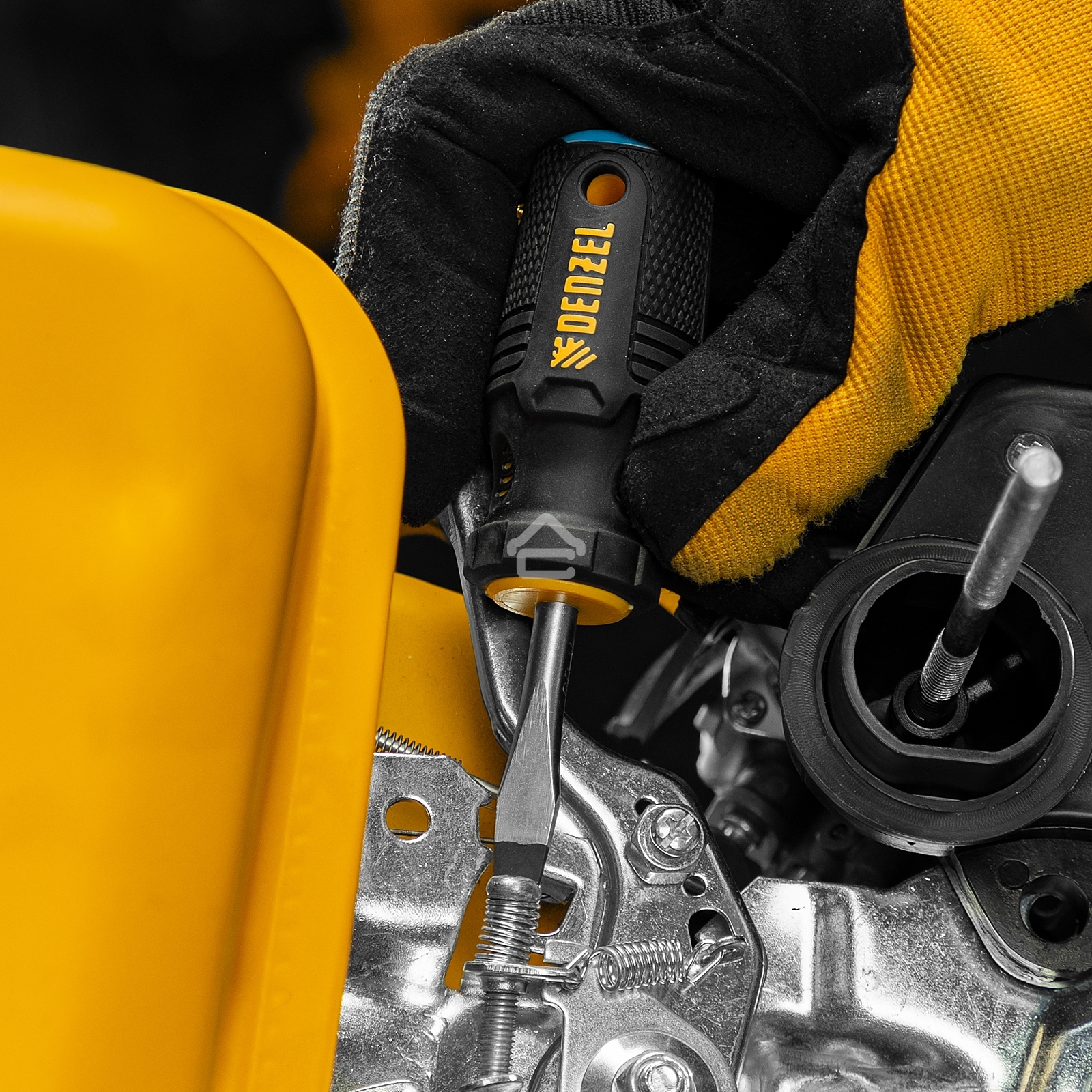 Отвертка SL6x38 мм, CrV, трехкомпонентная рукоятка Denzel