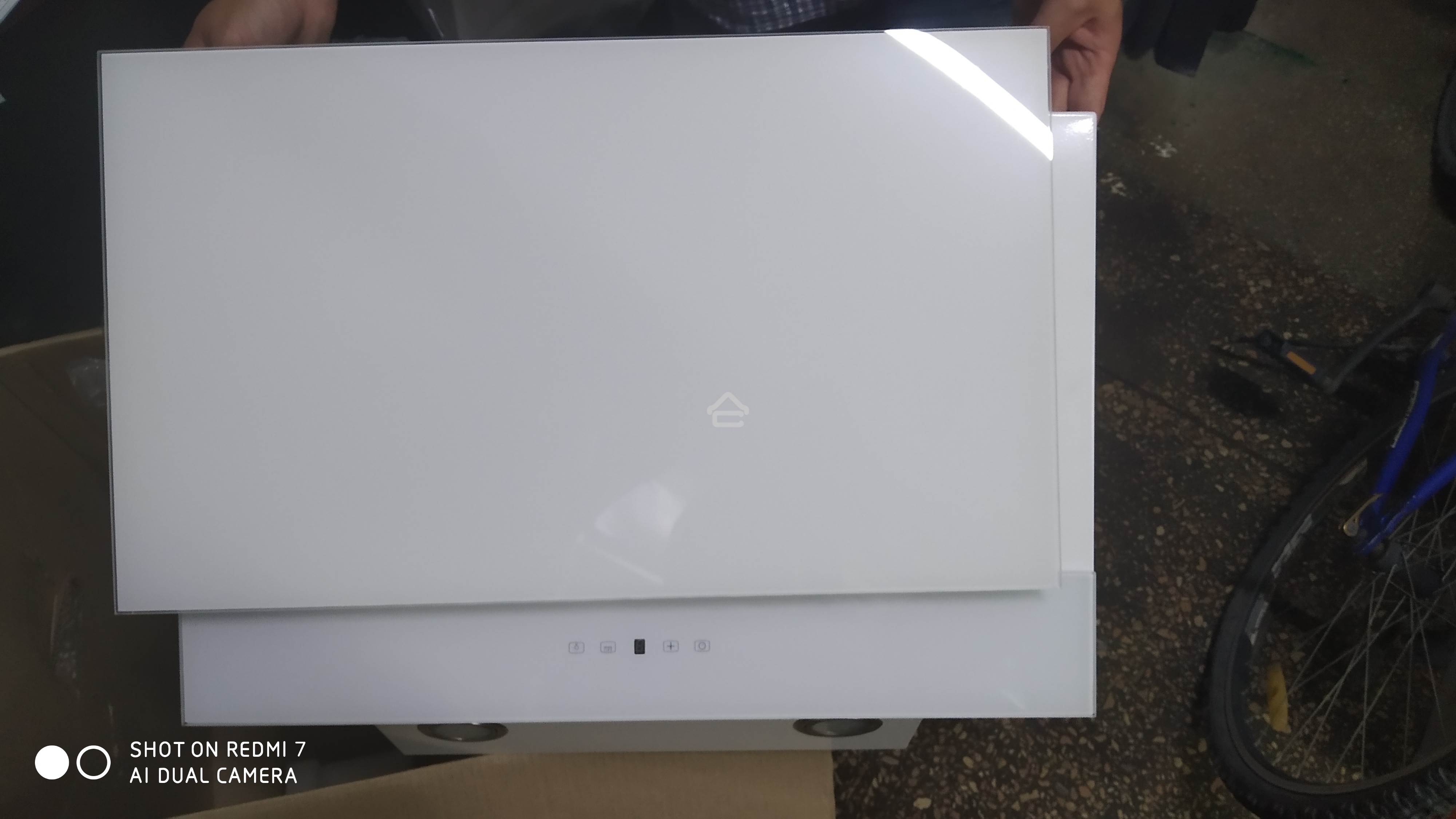 Вытяжка наклонная Elikor Жемчуг 60П-700-Е4Д перламутровый/белый, 59 см, 700 куб. м/ч, 52 дБ