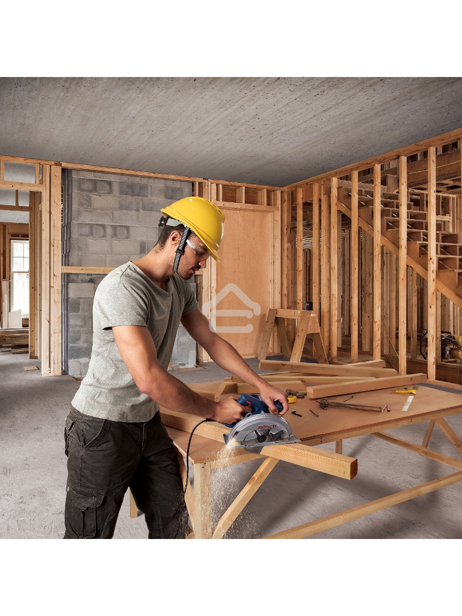 Циркулярная пила Bosch GKS 140 06016B3020