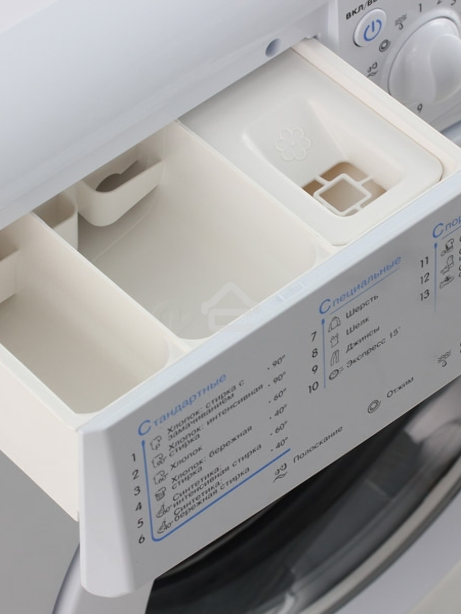 Стиральная машина Indesit IWSC 6105 белый, загрузка фронтальная 6 кг, 1000 об/мин., класс: А