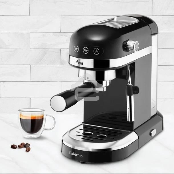Кофеварка рожковая Ufesa PALERMO BLACK черный, исп. кофе - молотый, 1.5 л, 1350 Вт, 20 Бар.
