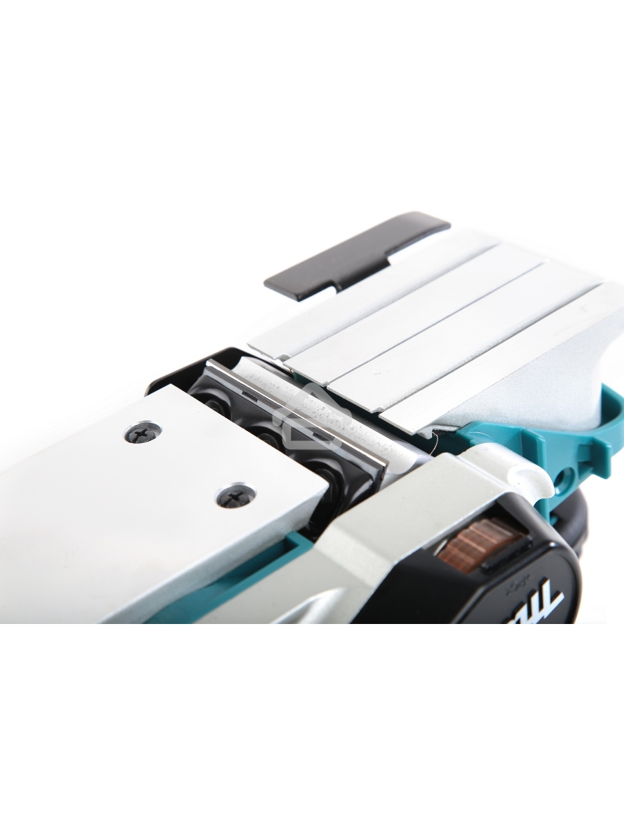 Рубанок Makita KP0810 Рубанок,{850Вт,16000об\м,ширина-82мм,глуб-4мм,3.2кг,кор,парал упор}
