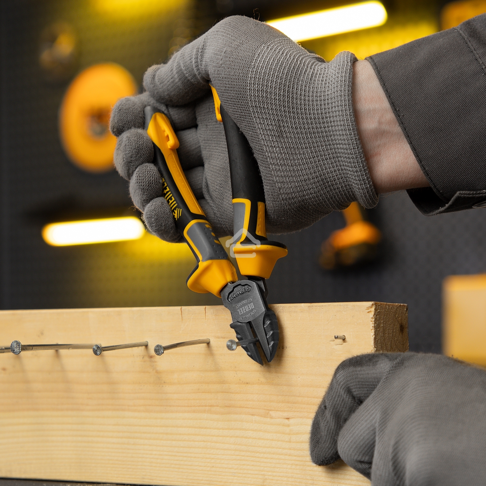 Бокорезы Denzel 145 мм, трехкомпонентные рукоятки