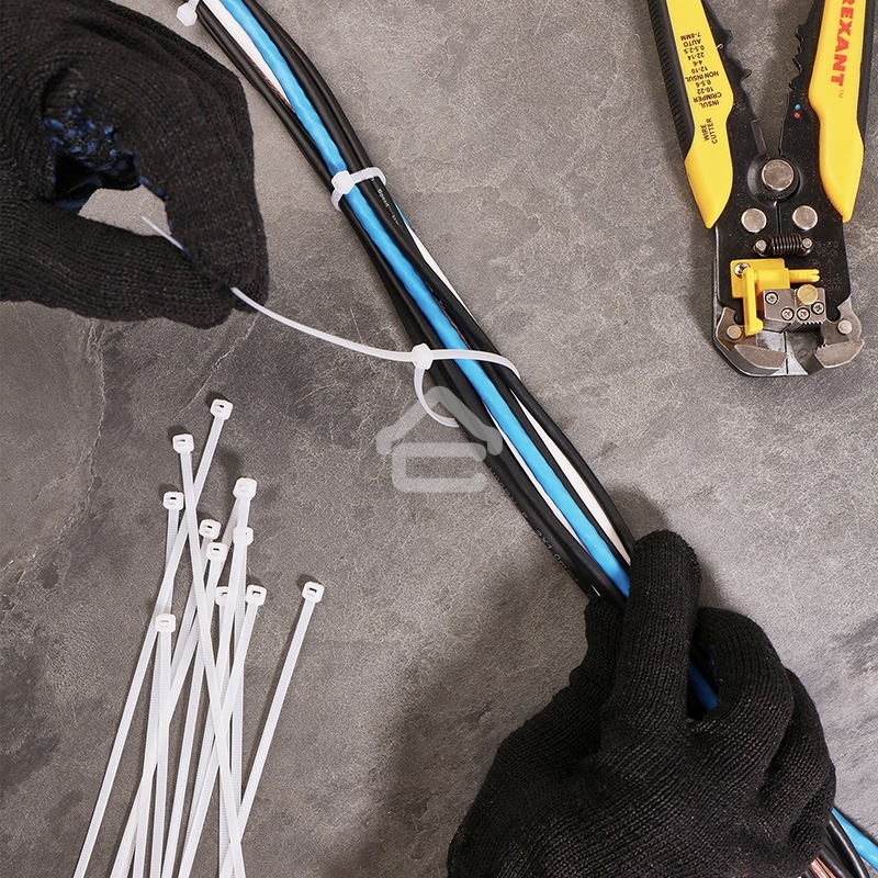 Хомут-стяжкa нейлоновая с тройным замком Rexant 250x3,6 мм, белая, упаковка 100 шт.