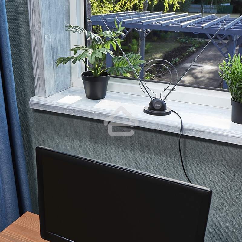 ТB антенна комнатная Rexant телескопическая на подставке 