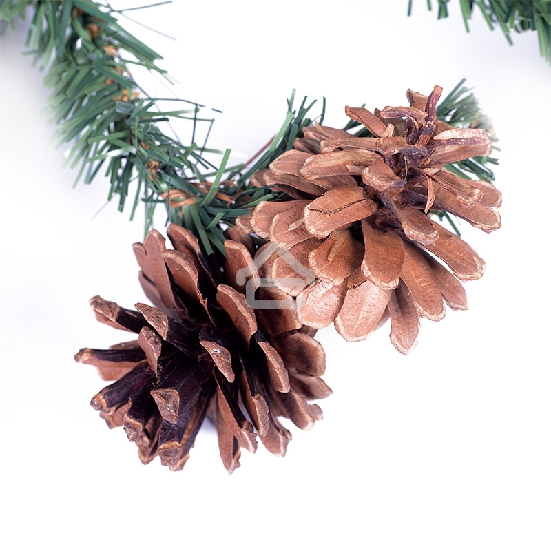 Еловый шлейф Neon-night 2,7 м с шишками, объем 36 см