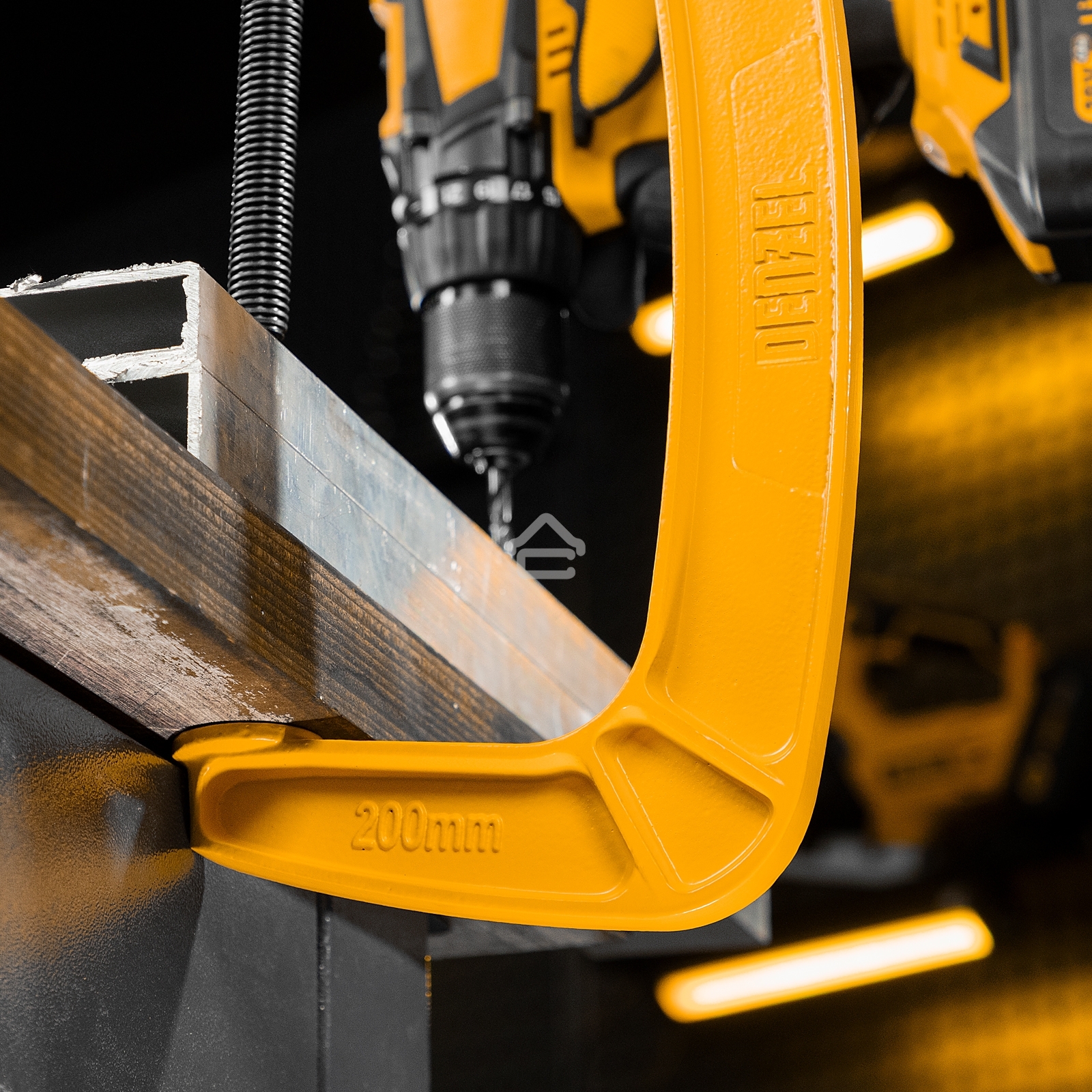 Струбцина Denzel G-образная, усиленная, 200 мм