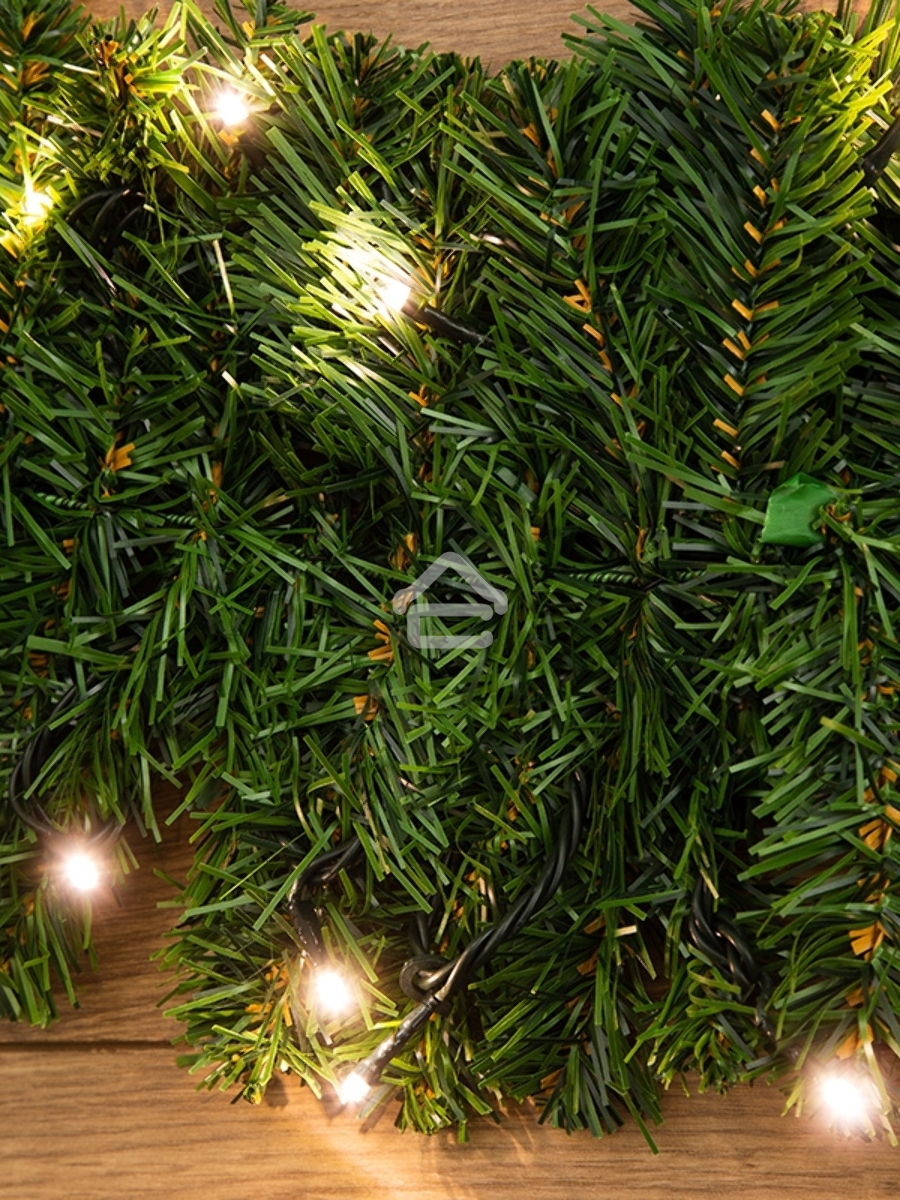 Еловый шлейф искусственный  2,7 м Теплое белое свечение 80 LED
