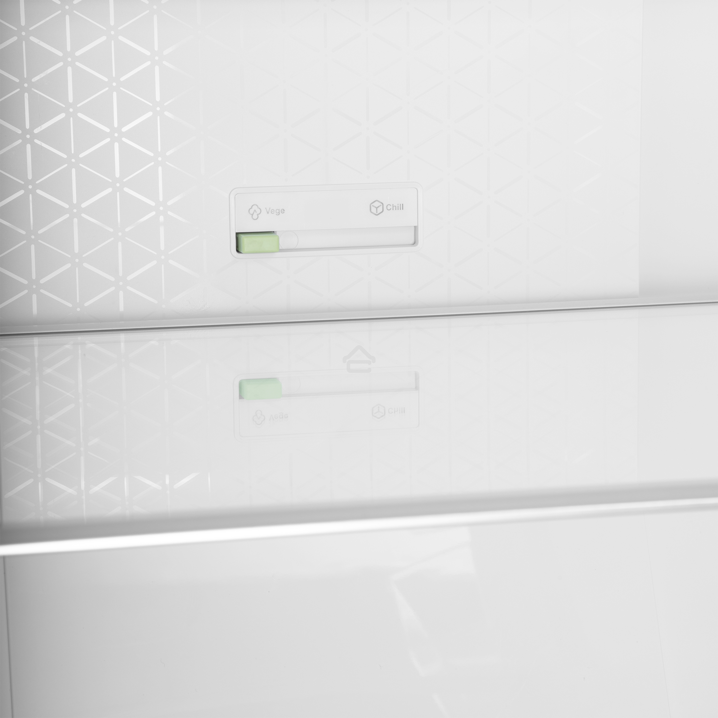 Холодильник Maunfeld MFF180NFBE01 черный трехкамерный 224/113л морозилка снизу, No Frost