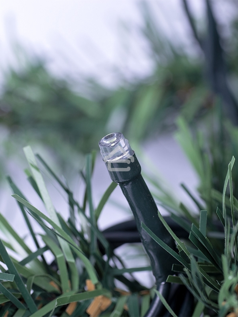 Еловый шлейф искусственный  2,7 м Теплое белое свечение 80 LED