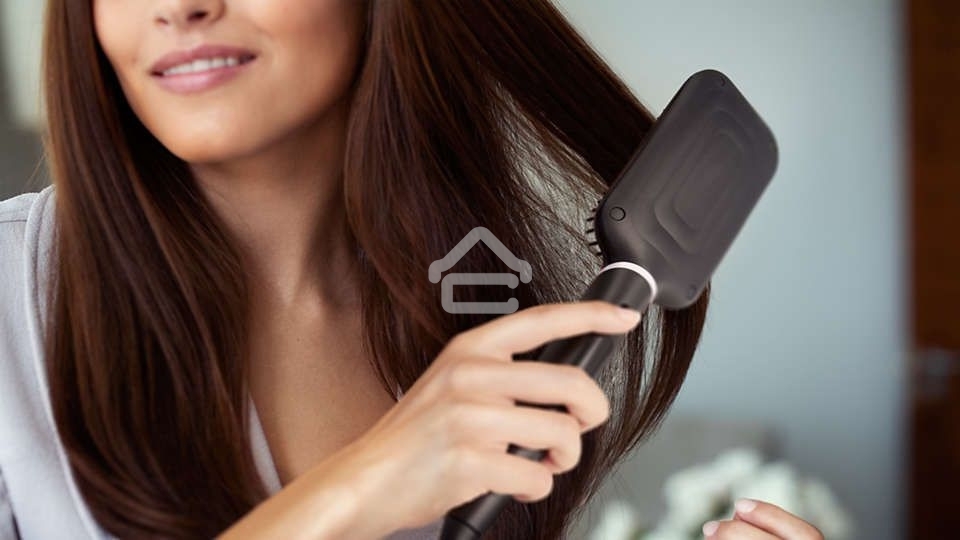 Расческа-выпрямитель Philips BHH880/00