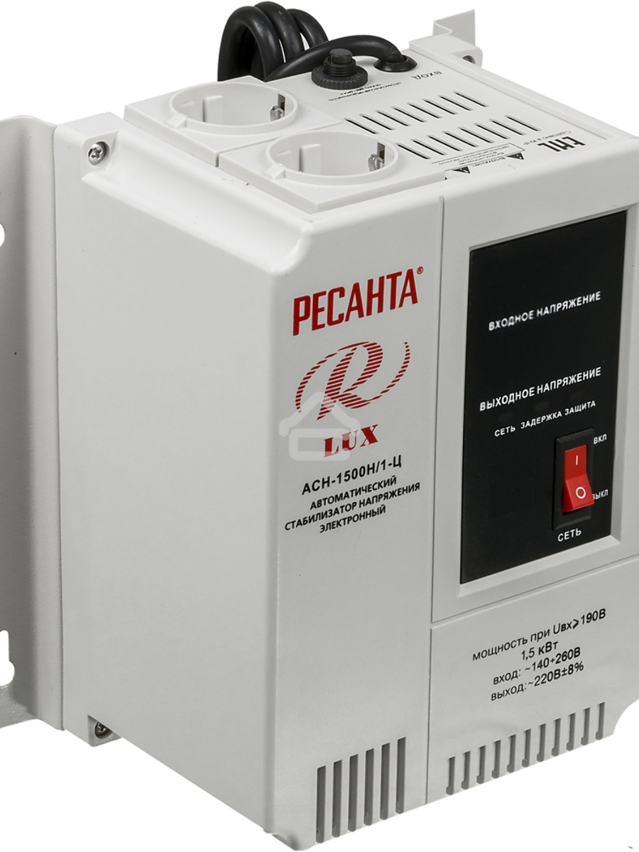 Стабилизаторы напряжения Ресанта АСН-1 500 Н/1-Ц 63/6/20 Стабилизатор Lux {220В±8%, Габариты 206х133х230, Вес 4,5кг}