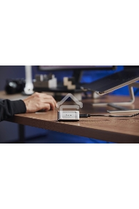 Портативный твердотельный накопитель Kingston 1TB Portable SSD XS2000