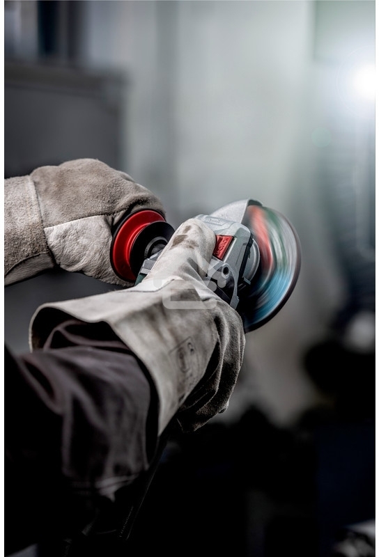 Шлифовальные машины Metabo W 9-125 Quick 600374000 шлифмашина угловая900вт,2.5Нм, 10500 об/мин, вес 2.1 кг