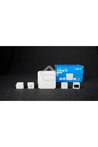 Комплект устройств Lifesmart Starter KIT на напряжение 100-240В (умная станция, датчик движения,  датчик состояния окружающей среды, пульт,  датчик открывания двери) для управления умным домом (LS082WH, LS058WH, LS062WH, LS063WH, LS069WH)