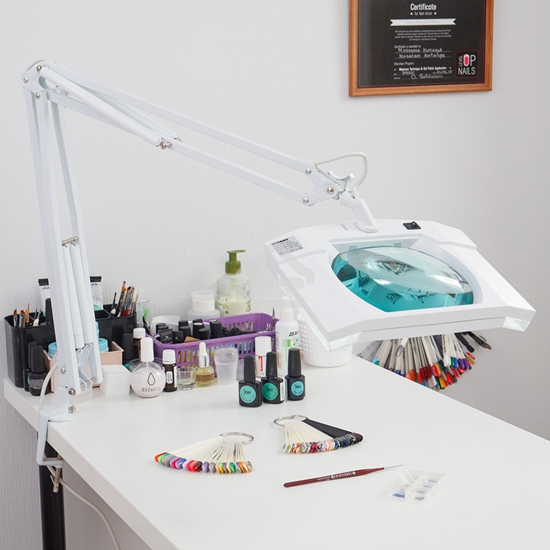 Лупа на струбцине Rexant, квадратная, 3D, с подсветкой, белая