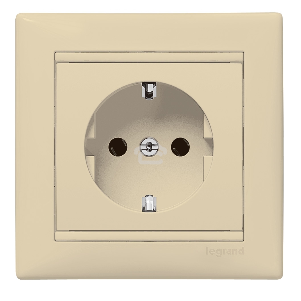 Розетка Legrand 774321 2К+3 со шторками, слон. кость Valena